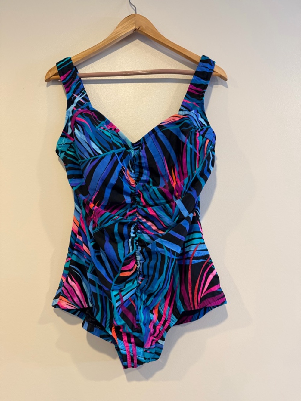 NEW  Maxine Hollywood Swimsuit multicolor Jungle Party Tummy 18W